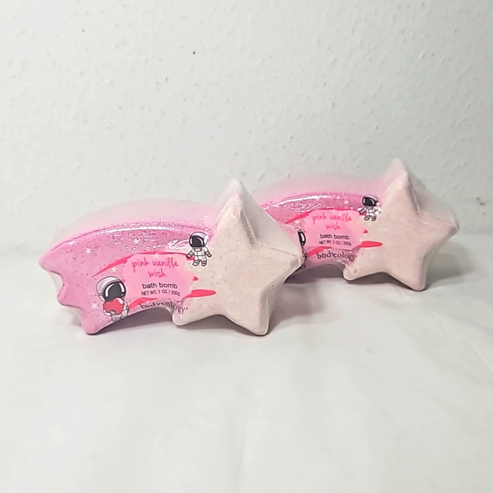 New Bodycology Pink Vanilla Wish Shooting Star Bath Bomb 7oz. 2 pieces